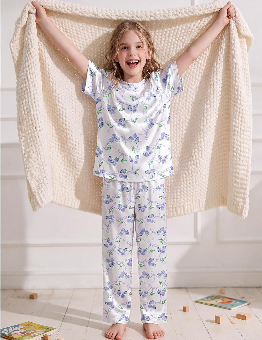 Arshiner Silky Girls Pajamas 3 Pcs Satin Short Sleeve Pjs Sleepwear Sets
